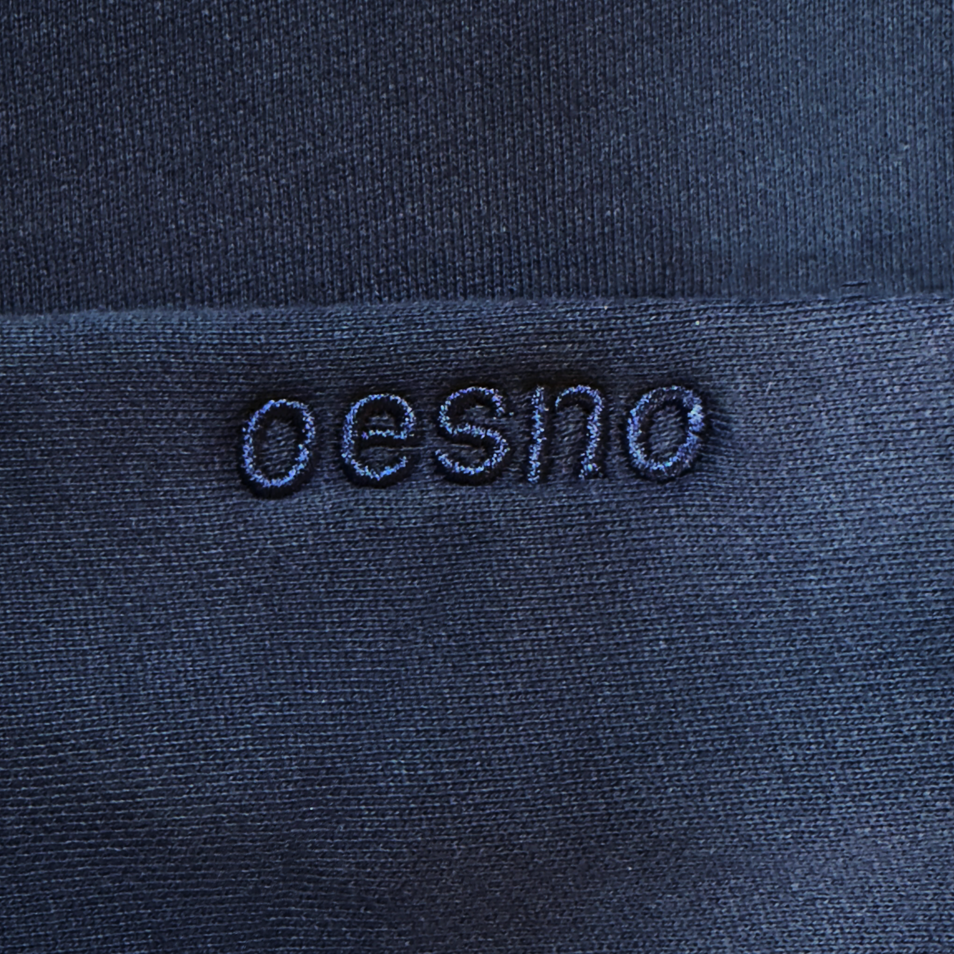Oesno Studio Navy Hoodie Close